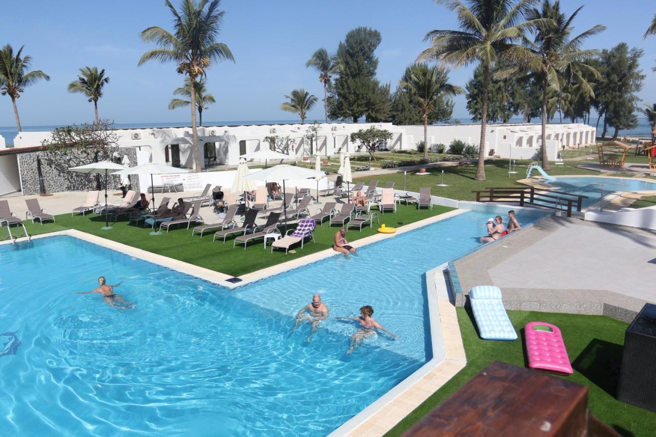 Sunbeach Hotel & Resort Bakau Eksteriør billede